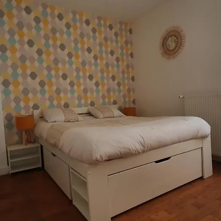 Apartment Maison De Ville, Historique A Pied *